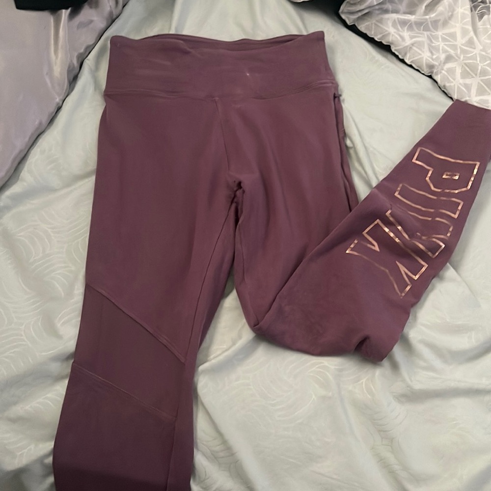 PINK YOGA LEGGINGS
